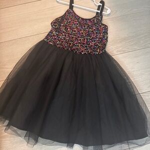 Beautiful comfy dress. Great for NYE!